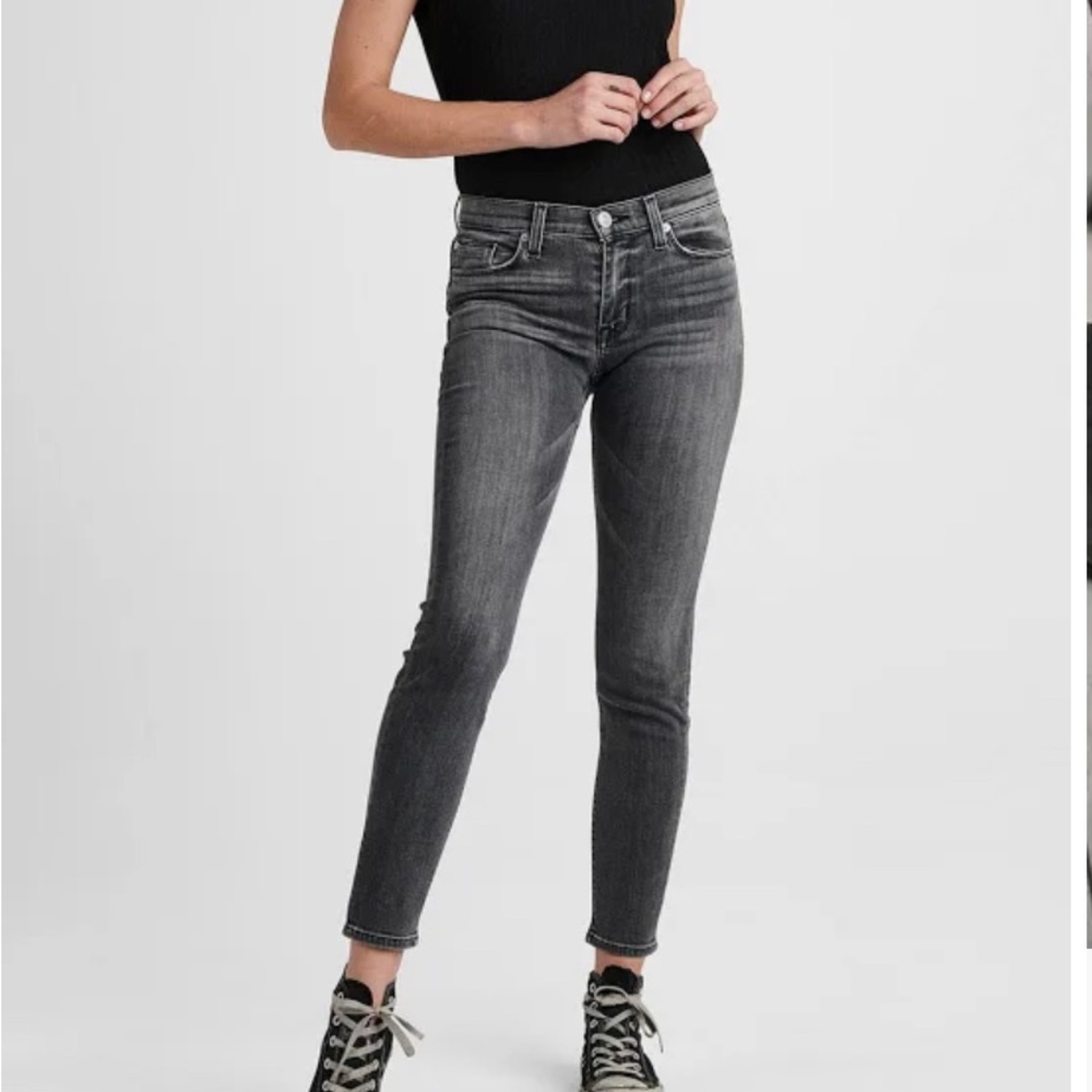 Hudson Nico mid rise ankle skinny. Size 26.
